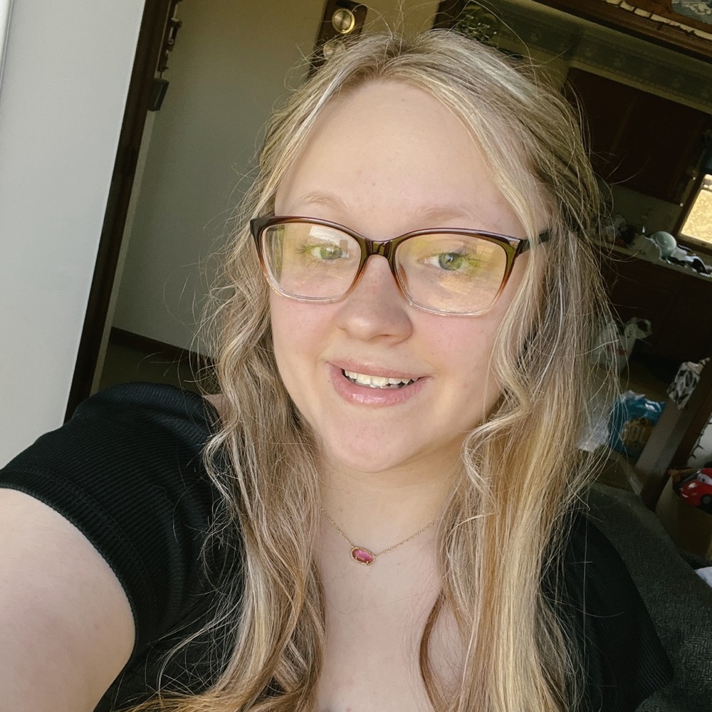 Meet your Posher, Katie